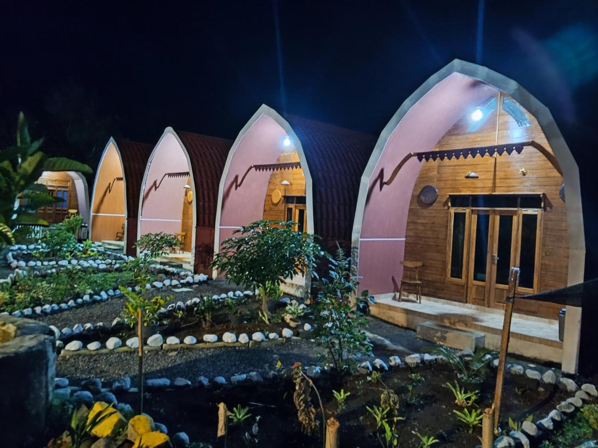 Indah Damai Cottages Sidomukti Exteriér fotografie